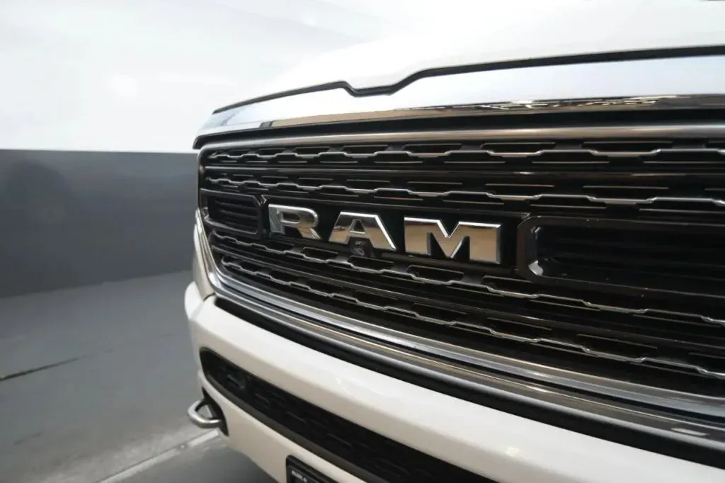 Ram 1500 photo 9