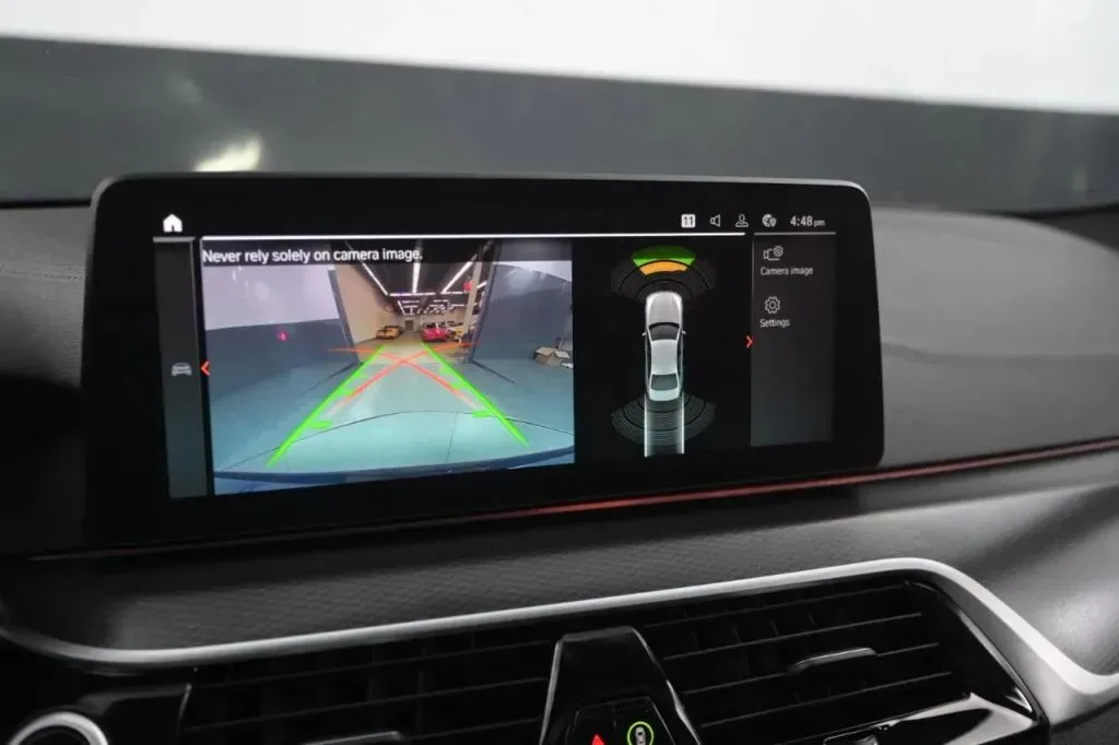 BMW 5 Series photo 28
