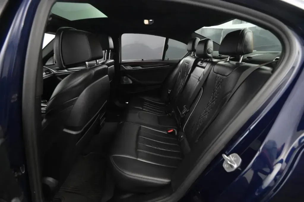 BMW 5 Series photo 45