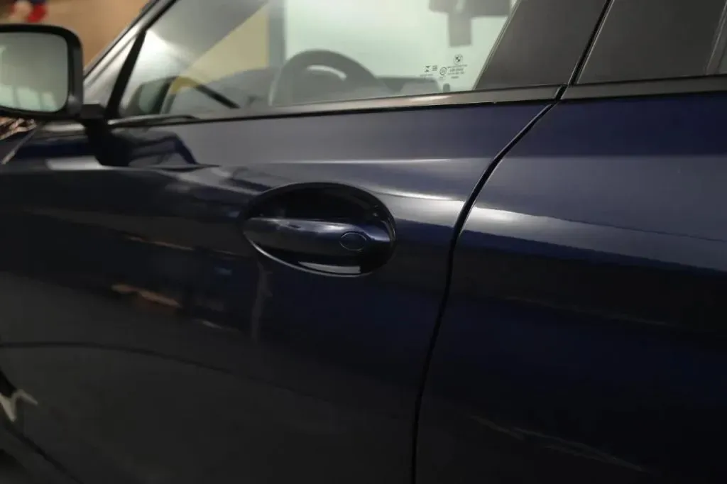 BMW 5 Series photo 14