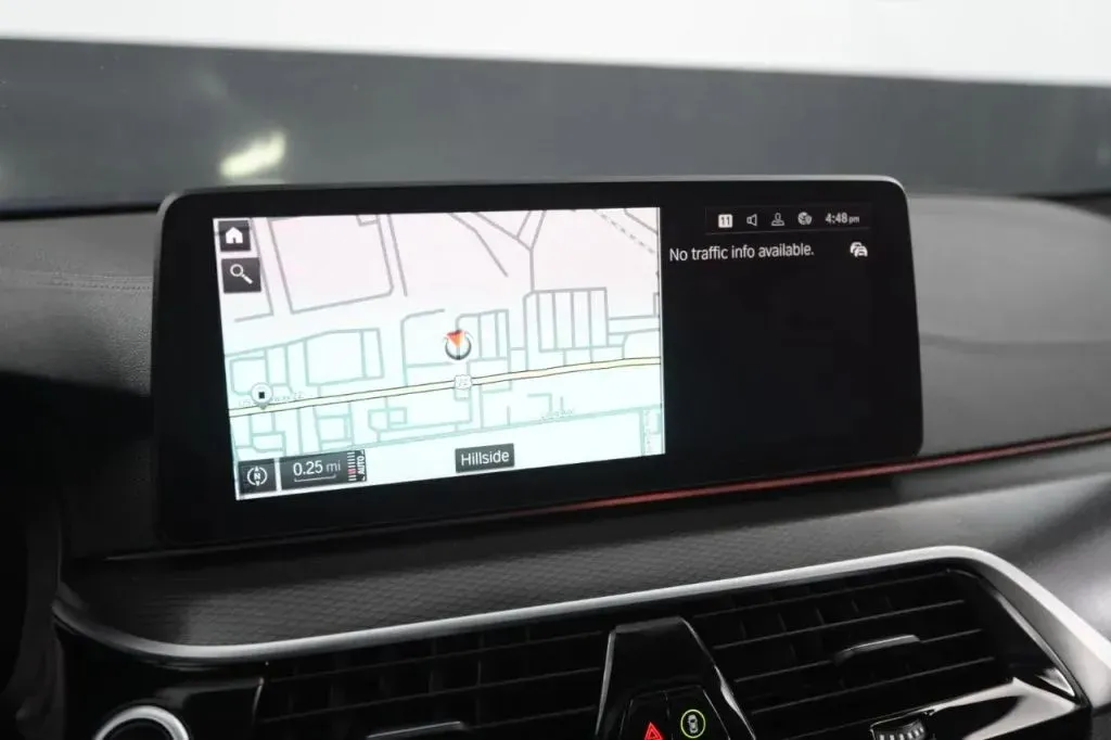 BMW 5 Series photo 27