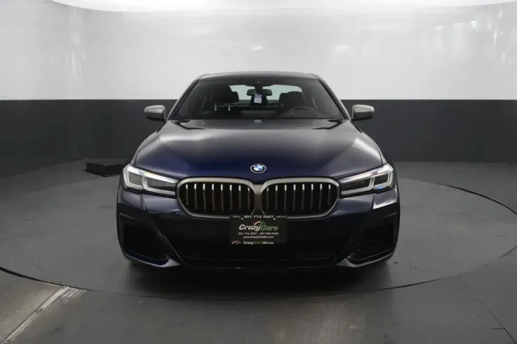 BMW 5 Series photo 8