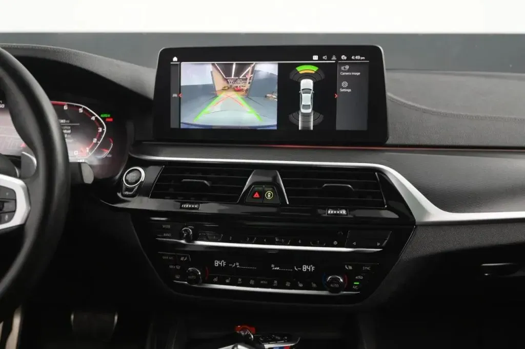 BMW 5 Series photo 34