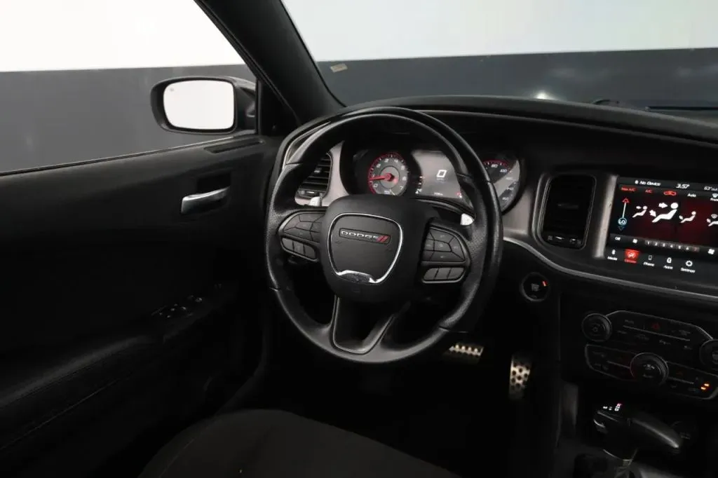 Dodge Charger photo 36