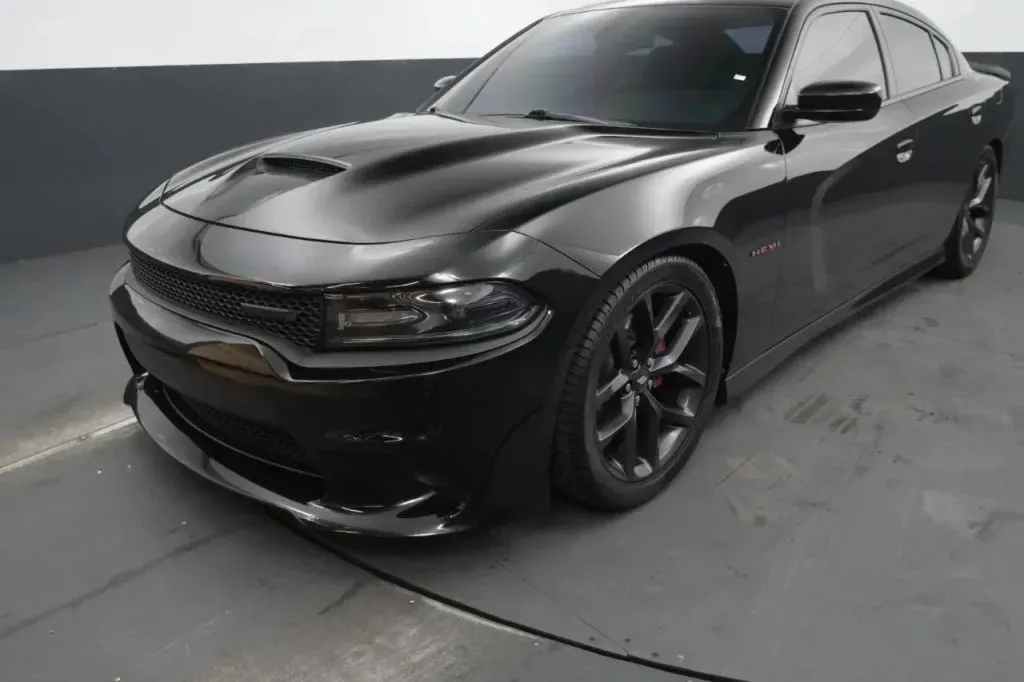 Dodge Charger photo 9
