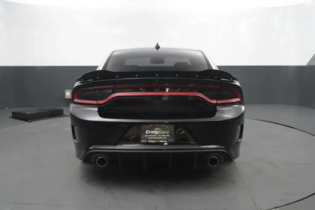 Dodge Charger photo 4