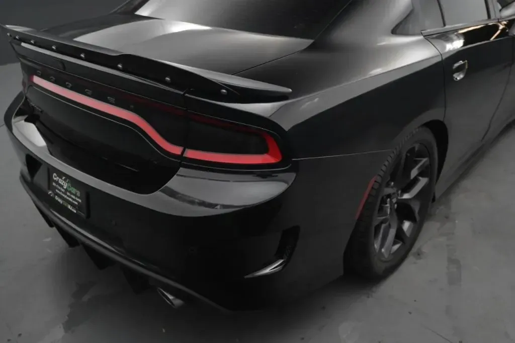 Dodge Charger photo 19