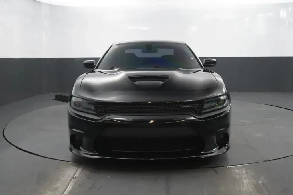Dodge Charger photo 8