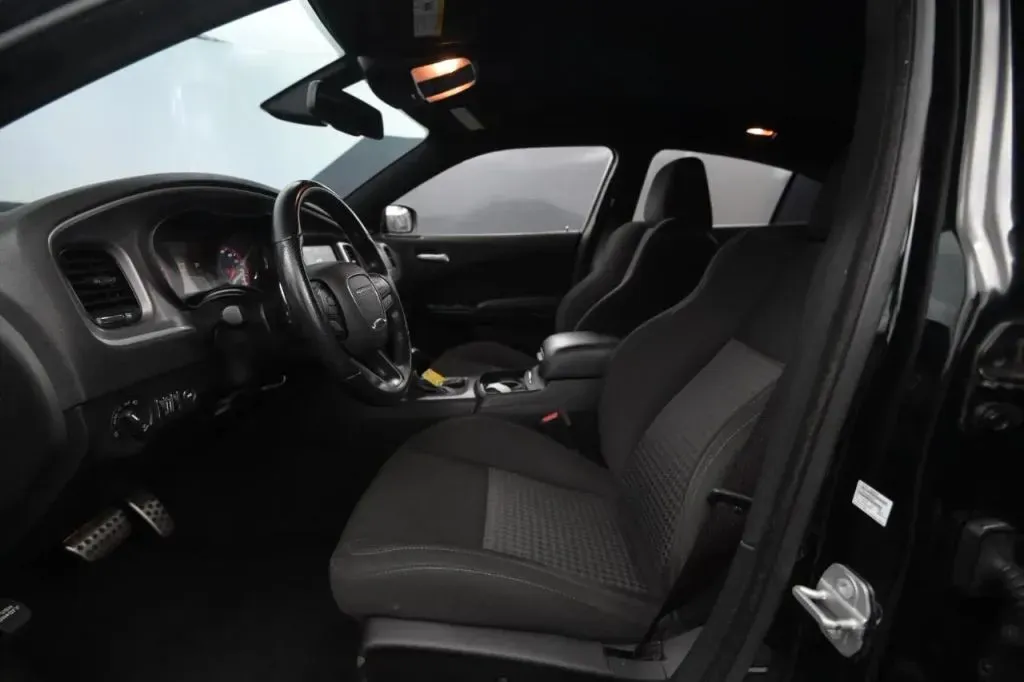 Dodge Charger photo 39