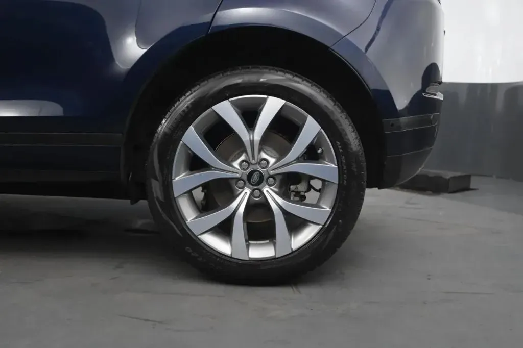 Land Rover Range Rover Evoque photo 16