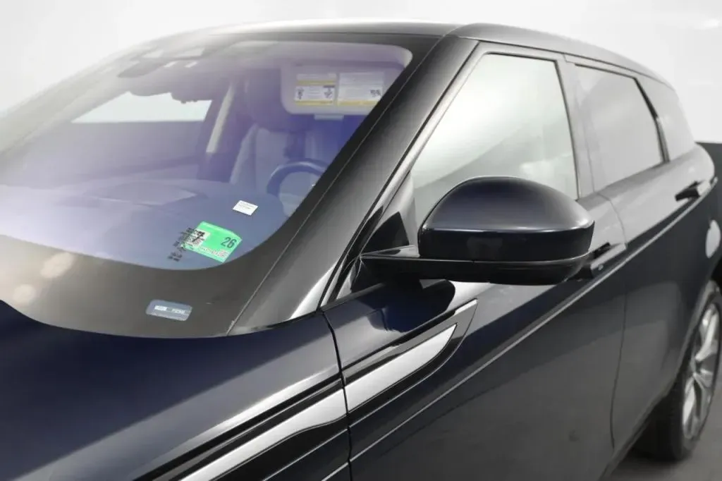 Land Rover Range Rover Evoque photo 11
