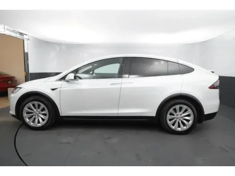 Photos of 2020 Tesla Model X Long Range Sport Utility 4D for sale in Hillside, NJ at Crazy Cars Hillside
