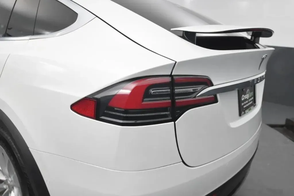 Tesla Model X photo 16