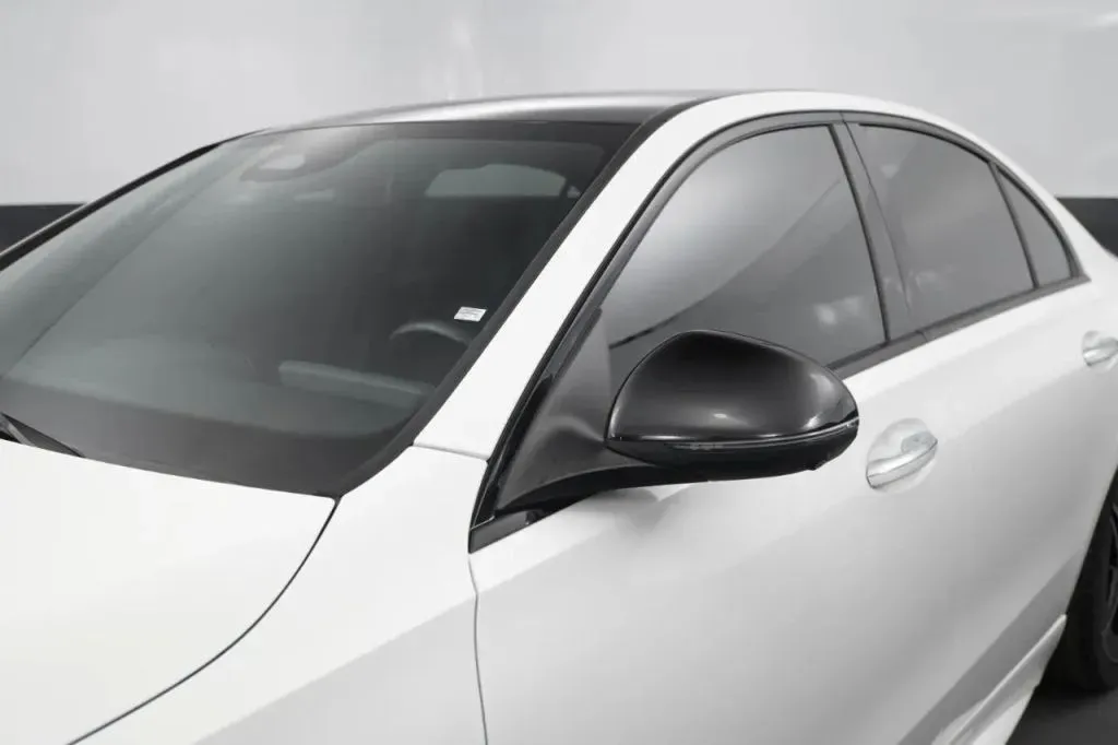 Mercedes-Benz C-Class photo 12