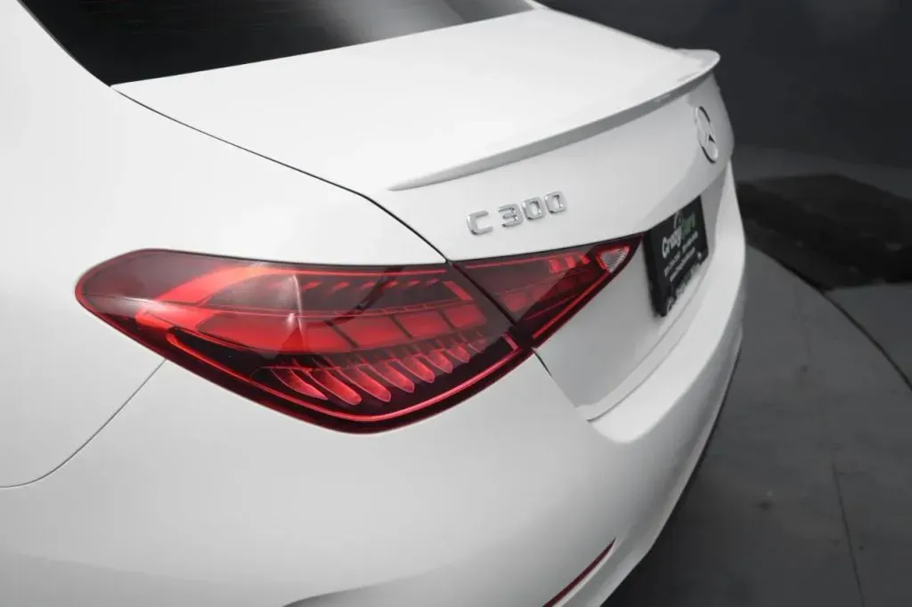 Mercedes-Benz C-Class photo 17