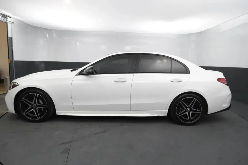 Mercedes-Benz C-Class photo 2