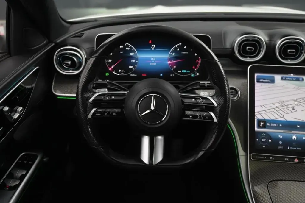 Mercedes-Benz C-Class photo 35