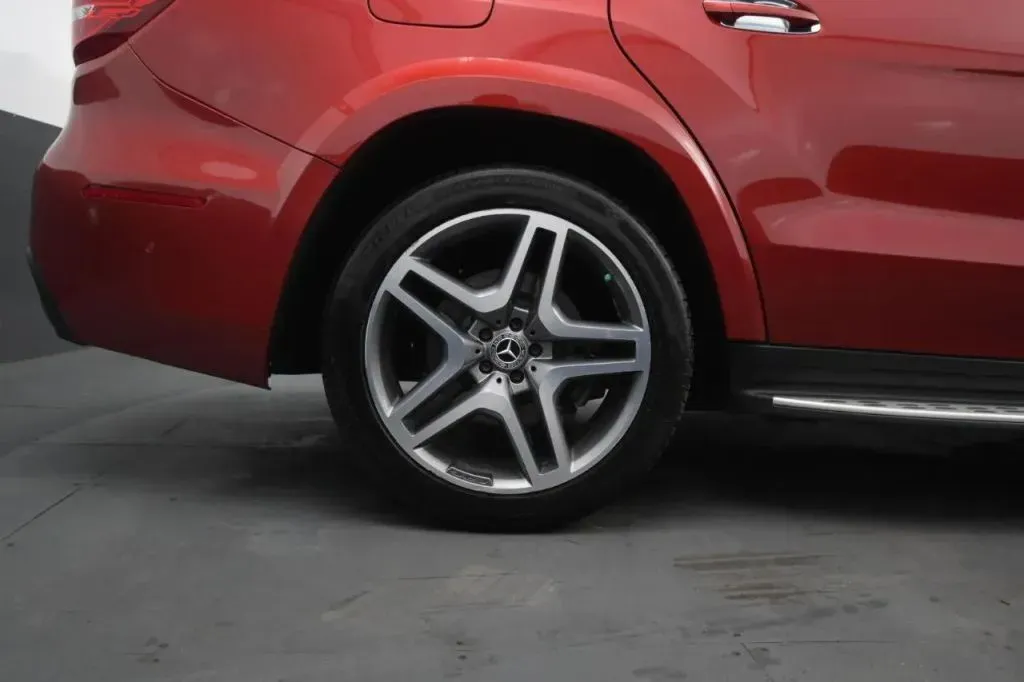 Mercedes-Benz GLS photo 19