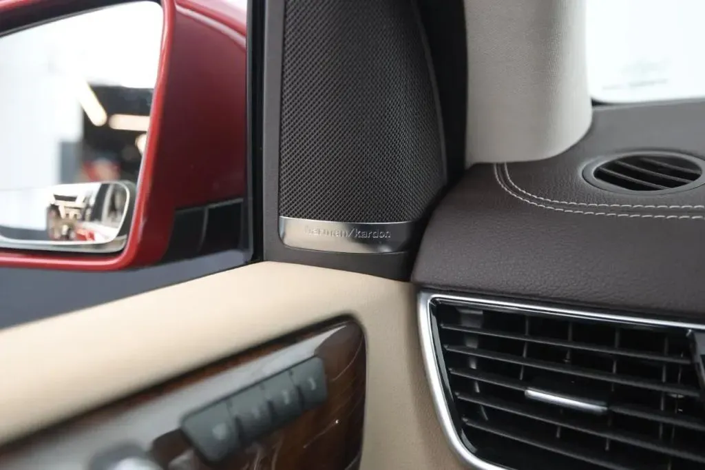 Mercedes-Benz GLS photo 26