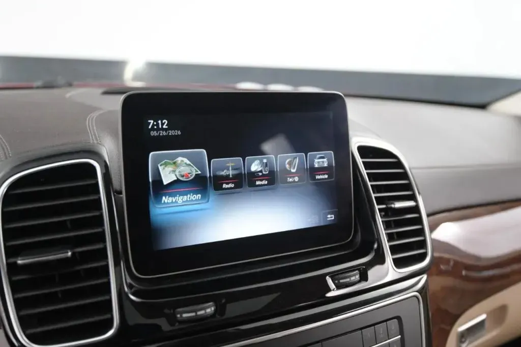 Mercedes-Benz GLS photo 27