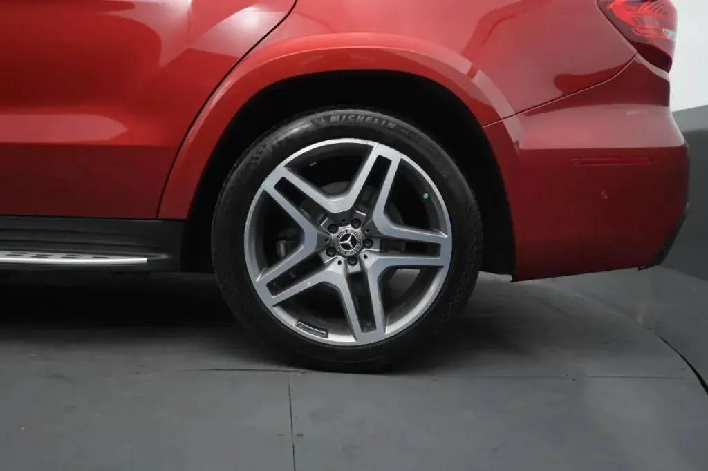 Mercedes-Benz GLS photo 16