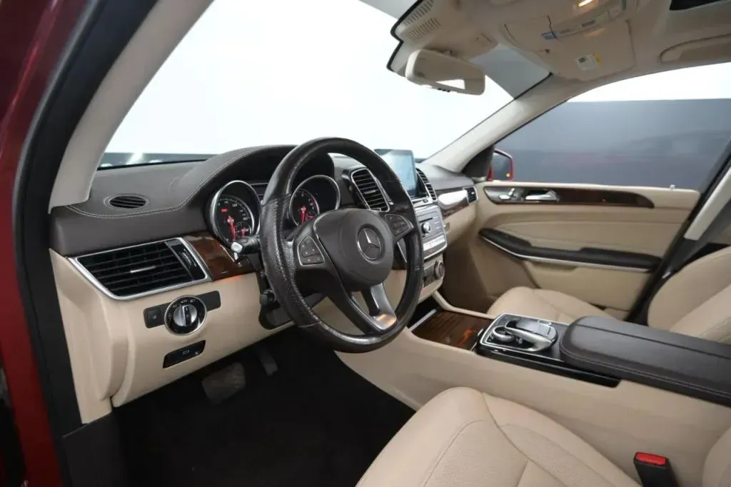 Mercedes-Benz GLS photo 42
