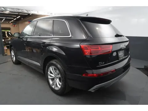 Another view of 2018 Audi Q7 3.0T Premium Plus Sport Utility 4D for sale in Hillside, NJ at Crazy Cars Hillside