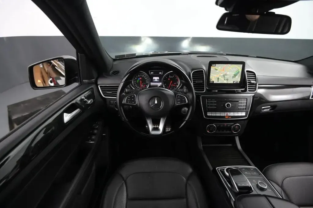 Mercedes-Benz GLE photo 39
