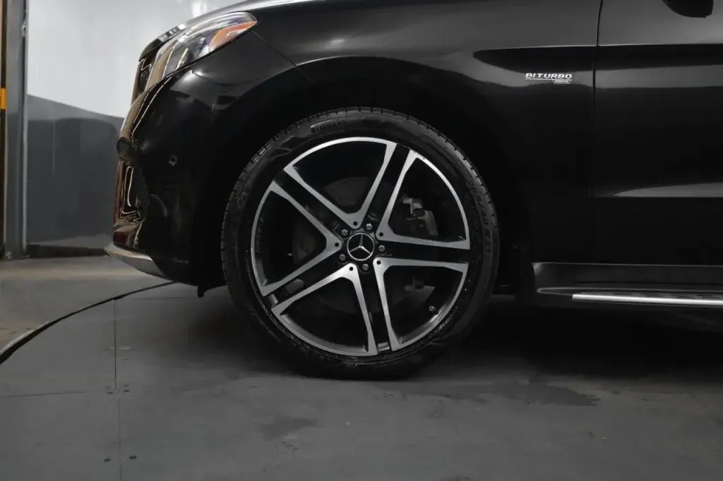 Mercedes-Benz GLE photo 11
