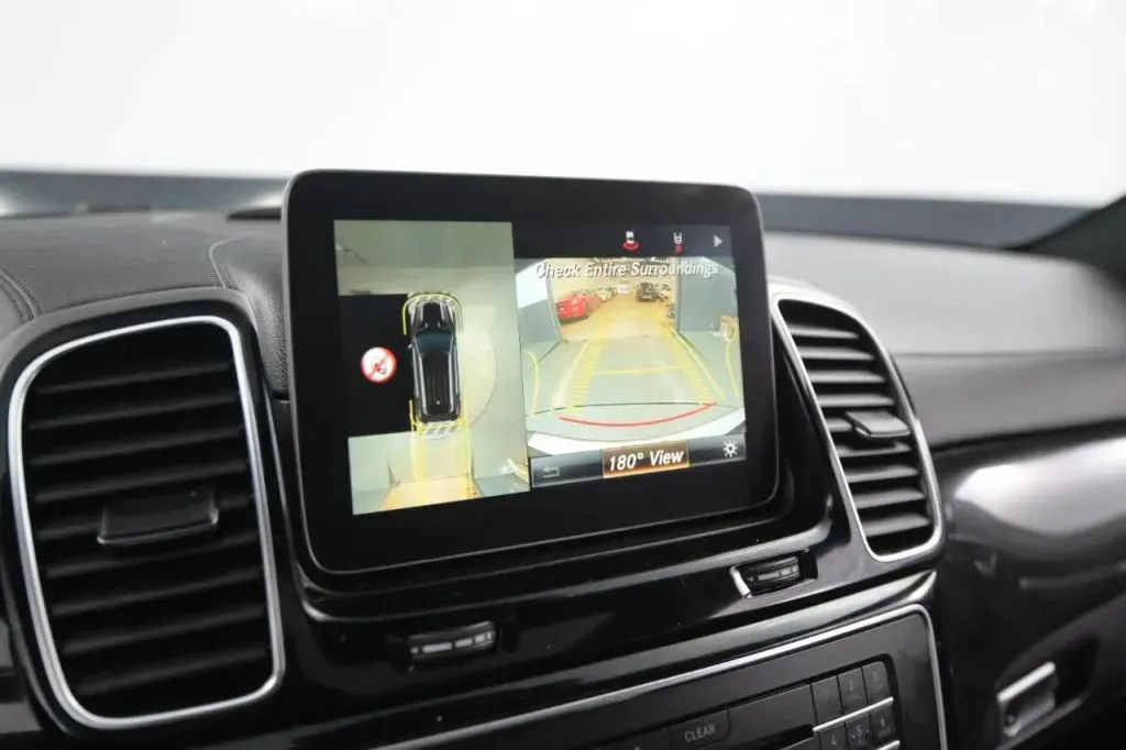 Mercedes-Benz GLE photo 31