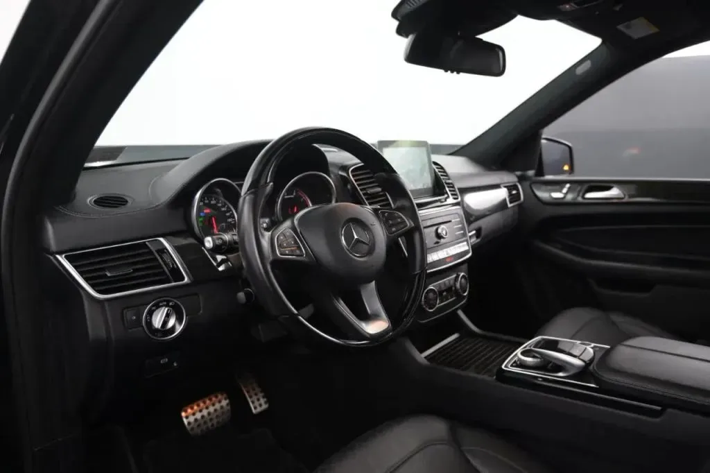 Mercedes-Benz GLE photo 42