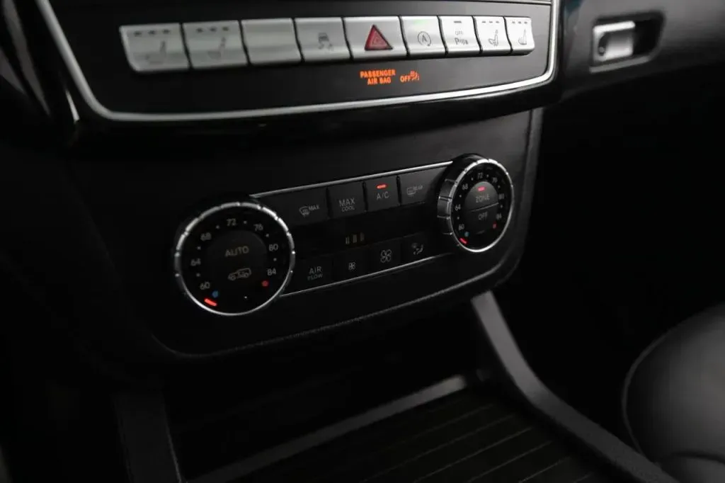 Mercedes-Benz GLE photo 33
