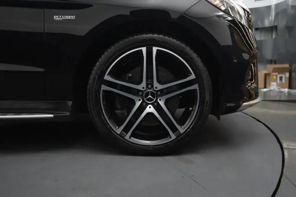 Mercedes-Benz GLE photo 21