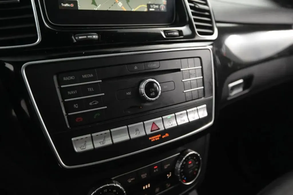 Mercedes-Benz GLE photo 32