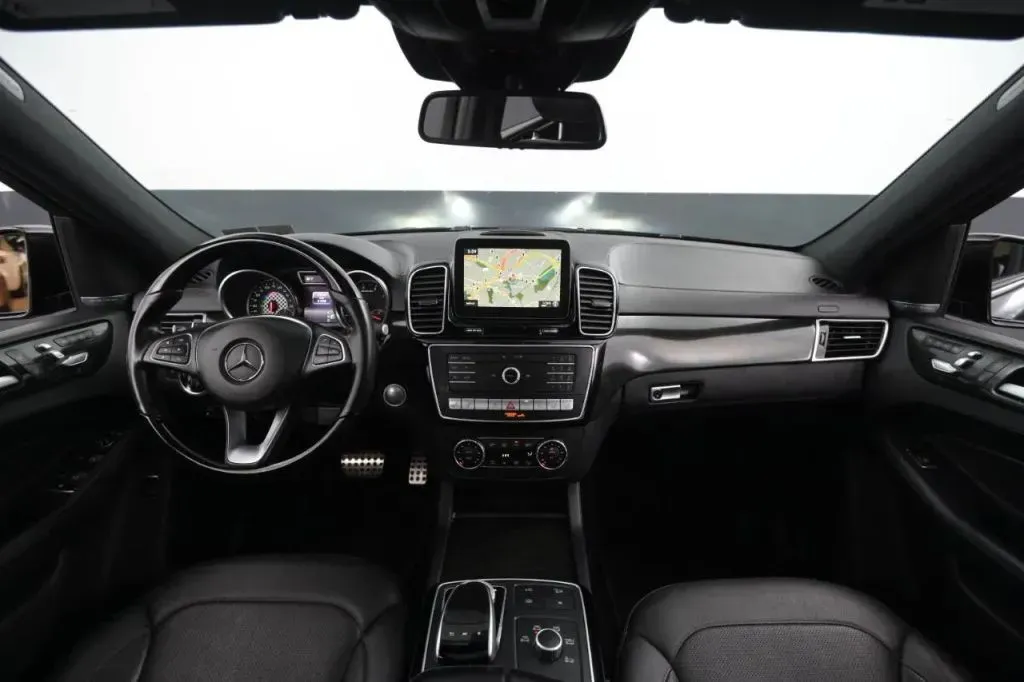 Mercedes-Benz GLE photo 35
