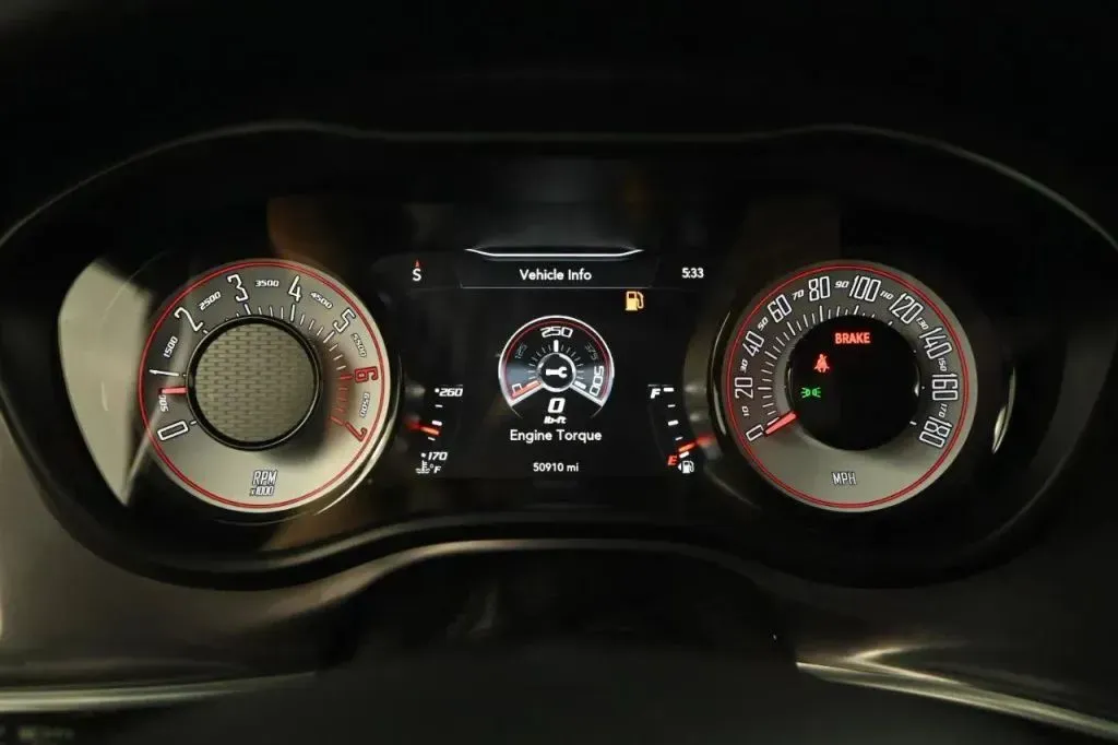 Dodge Challenger photo 29