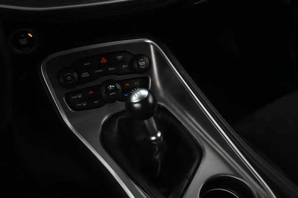 Dodge Challenger photo 25
