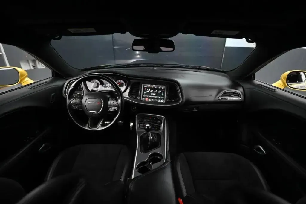 Dodge Challenger photo 20