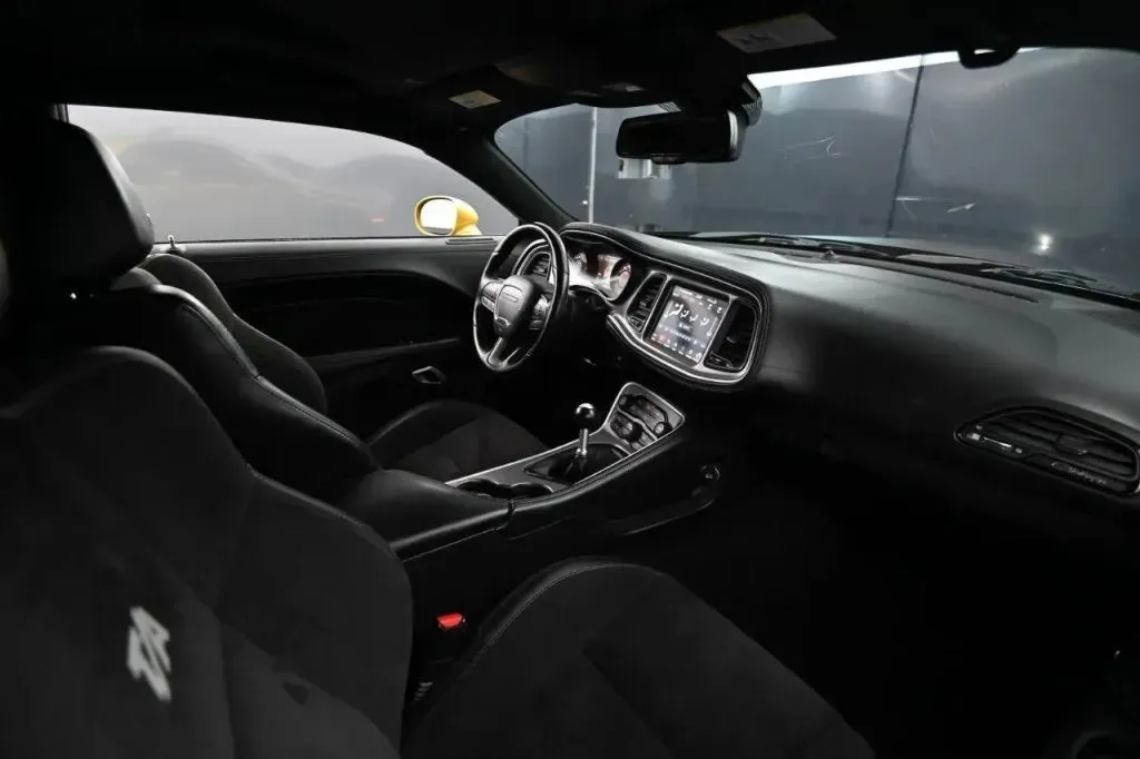Dodge Challenger photo 43