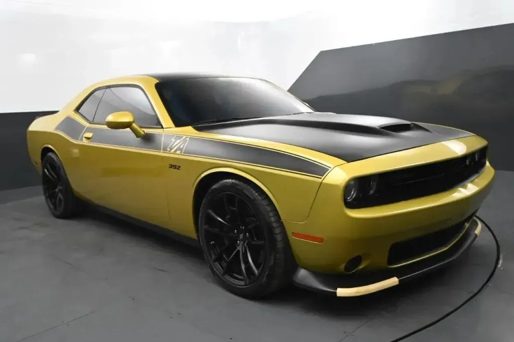 Dodge Challenger photo 7