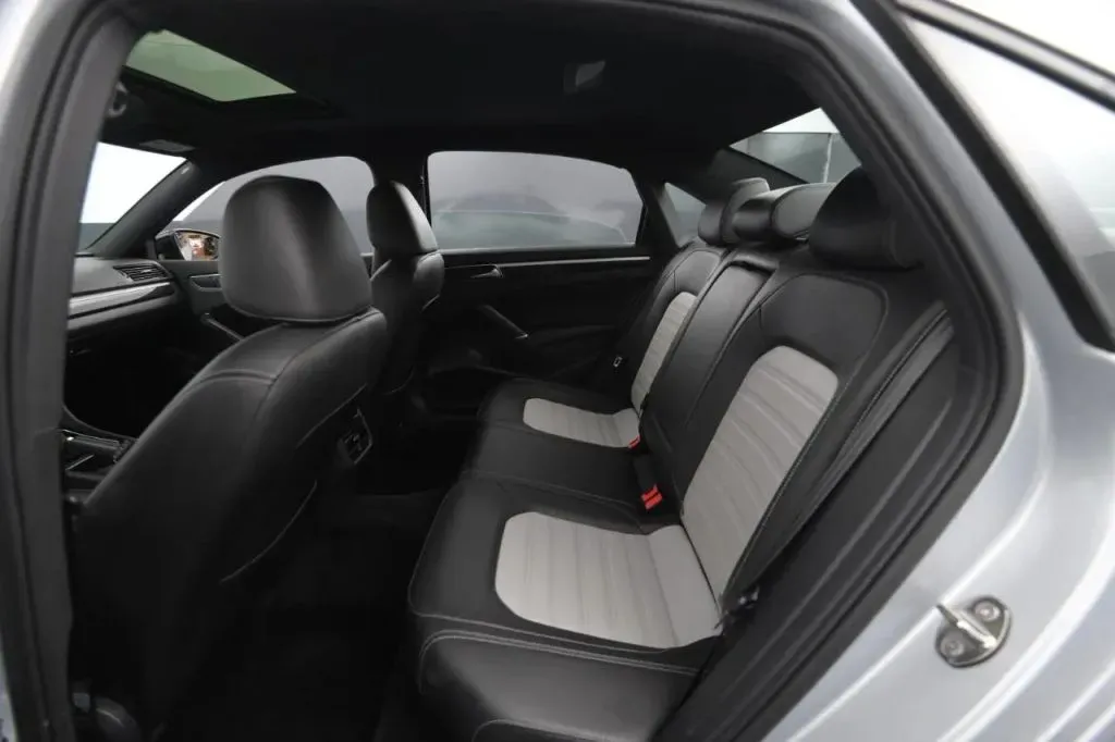 Volkswagen Passat photo 36
