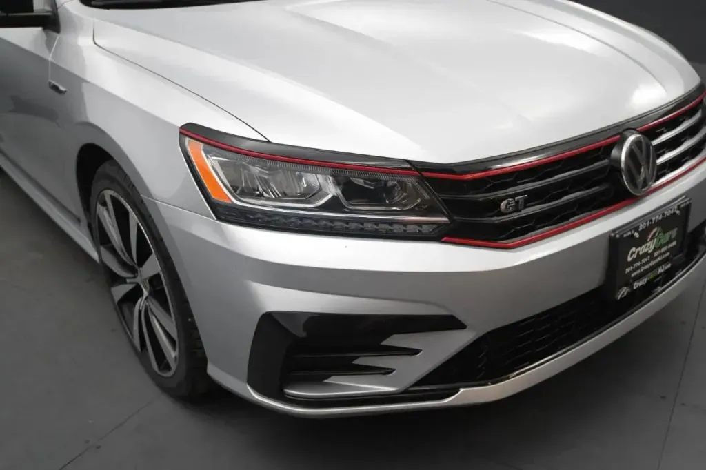 Volkswagen Passat photo 8