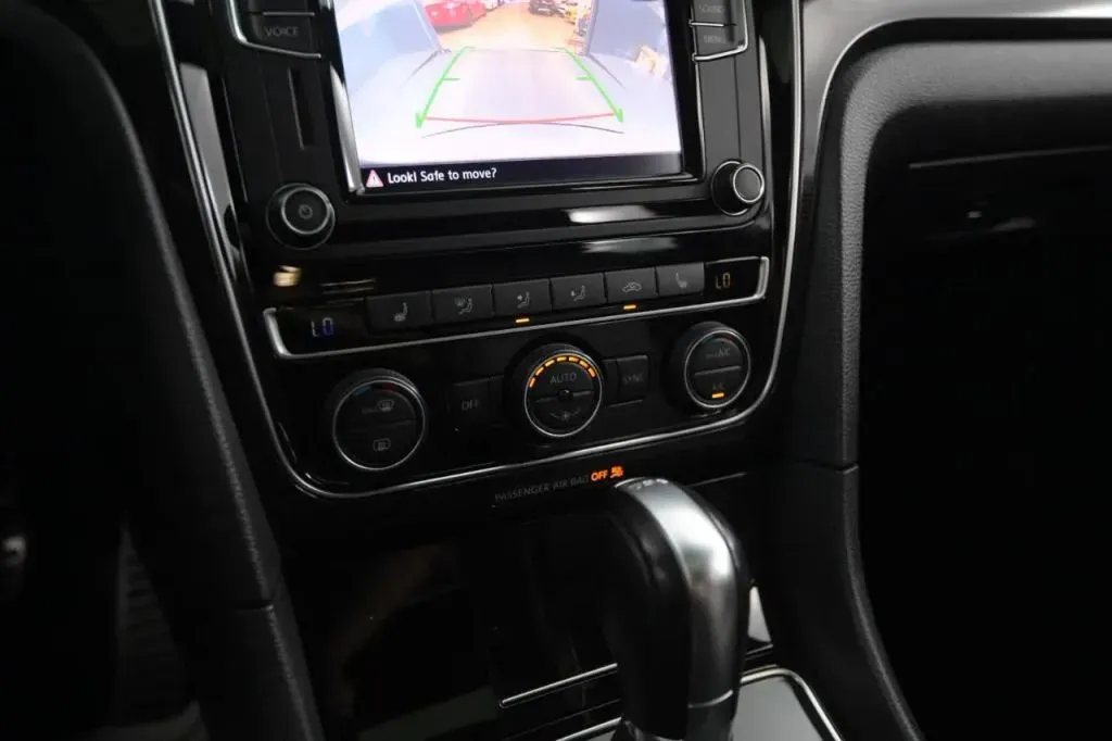 Volkswagen Passat photo 22