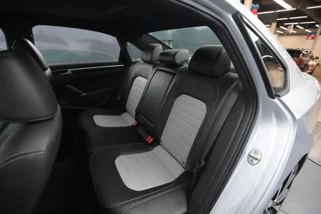 Volkswagen Passat photo 38