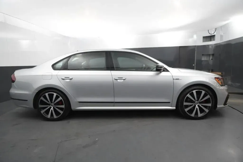 Volkswagen Passat photo 6