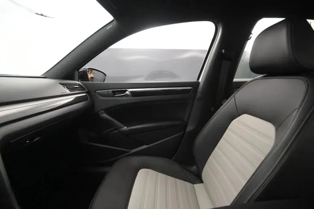 Volkswagen Passat photo 23