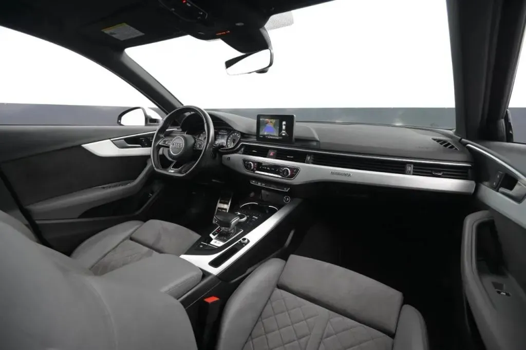 Audi S4 photo 44