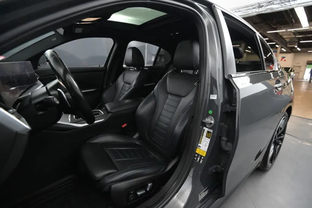 BMW 3 Series photo 41