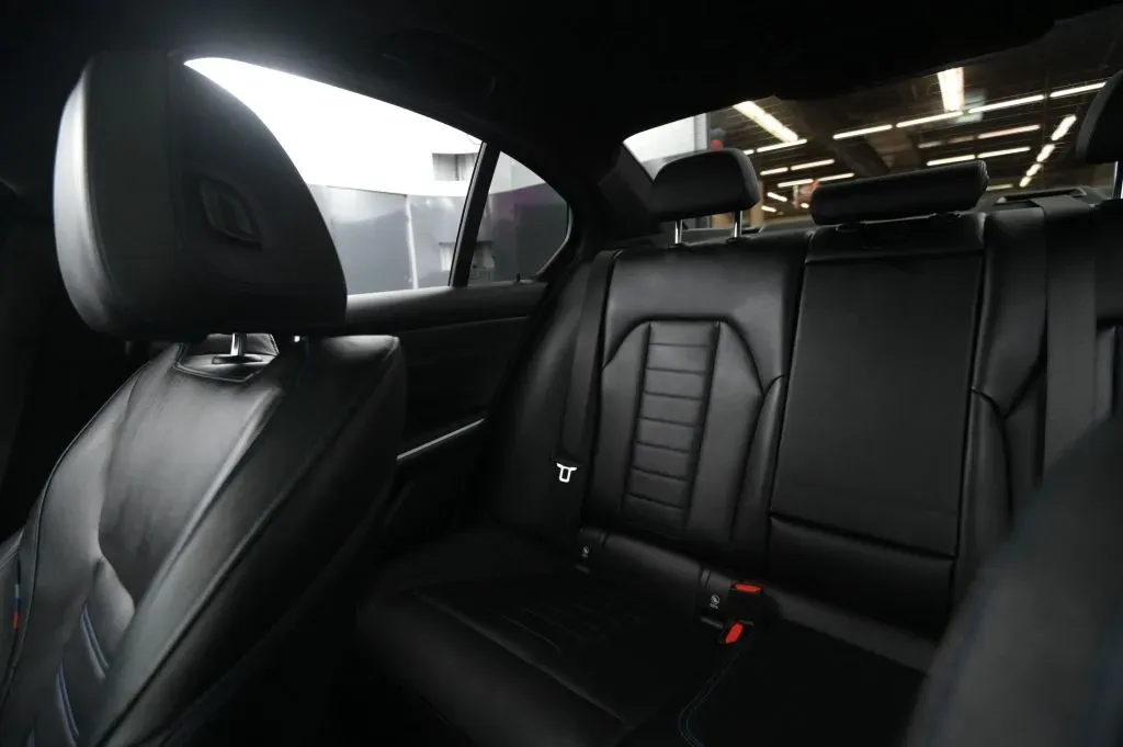 BMW 3 Series photo 43