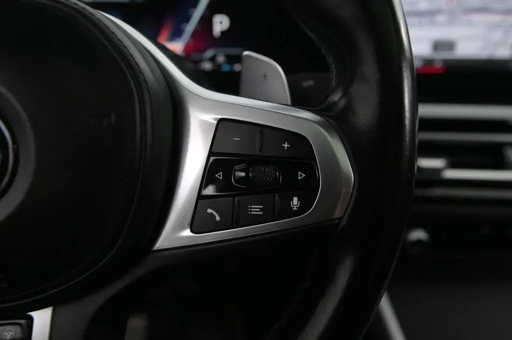 BMW 3 Series photo 25